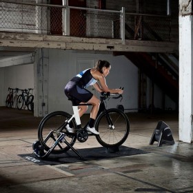 wahoo-kickr-headwind-04